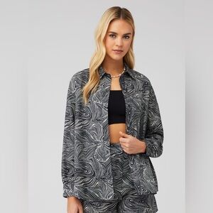 Black and Gray Patterned Jacket and Pants Set